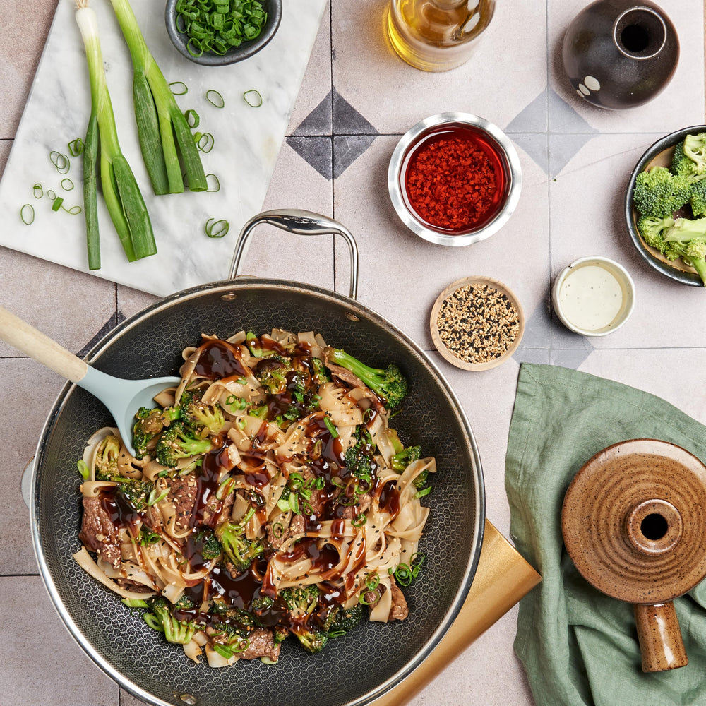Panda Lee Kum Kee ingredient label and nutrition emphasizing no HFCS and no MSG