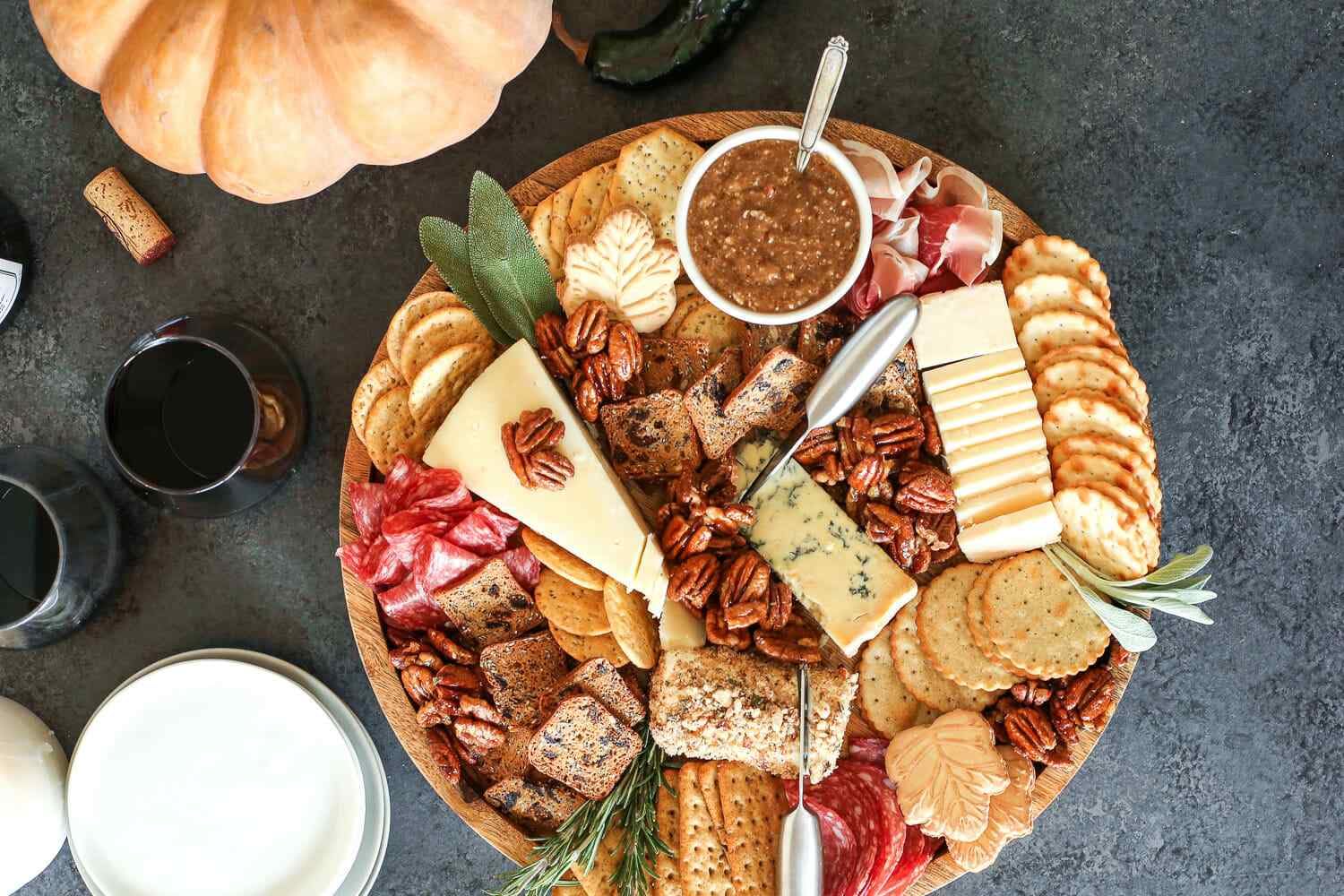 Pecan Nation maple pecans in a wooden bowl ready to snack with inviting crunch