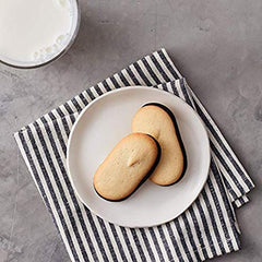 Pepperidge Farm Milano cookie close-up detail showing crisp texture