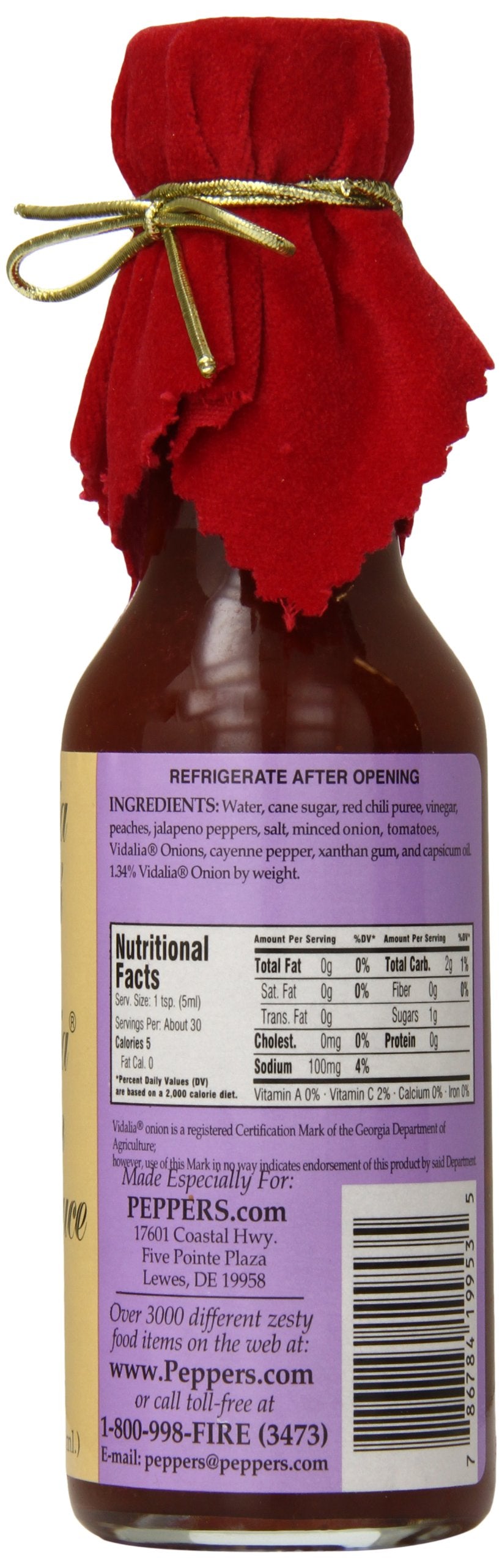 Pepper's red velvet top close-up highlighting seal and easy-pour benefit