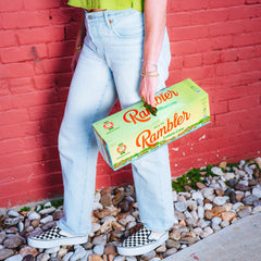 RAMBLER visible carbonation texture demonstrating lively bubbles and refreshing mouthfeel