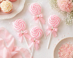 RBBZ Party lollipops arranged in glass vase, clear benefit: easy candy buffet centerpiece idea