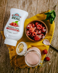 Reàl Infused Exotics syrup texture pouring to show smooth consistency