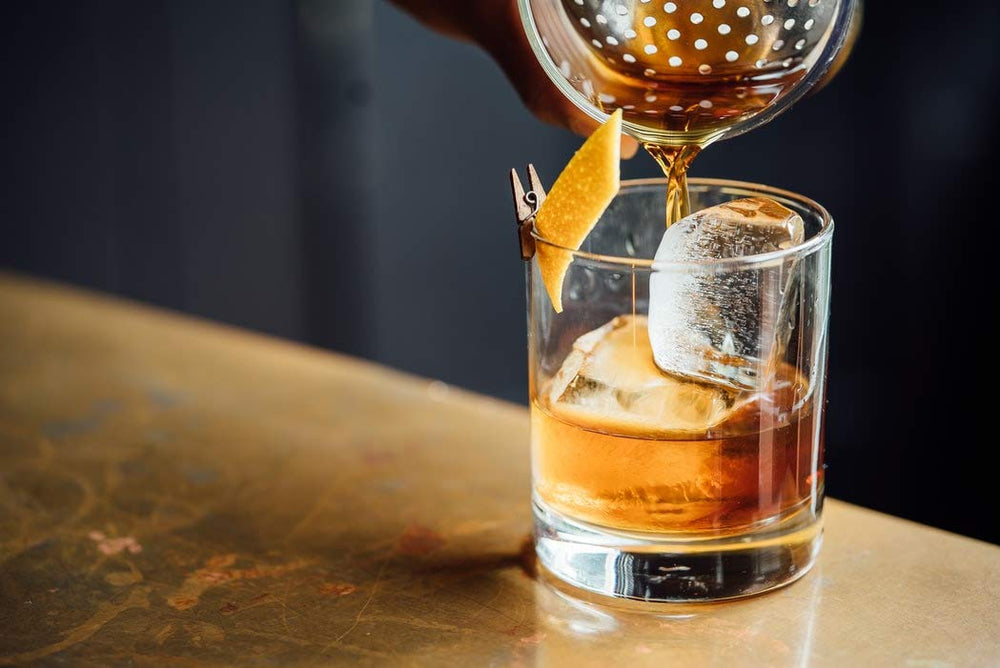 Regan's No. 6 label close-up highlighting recipe details and authenticity benefit