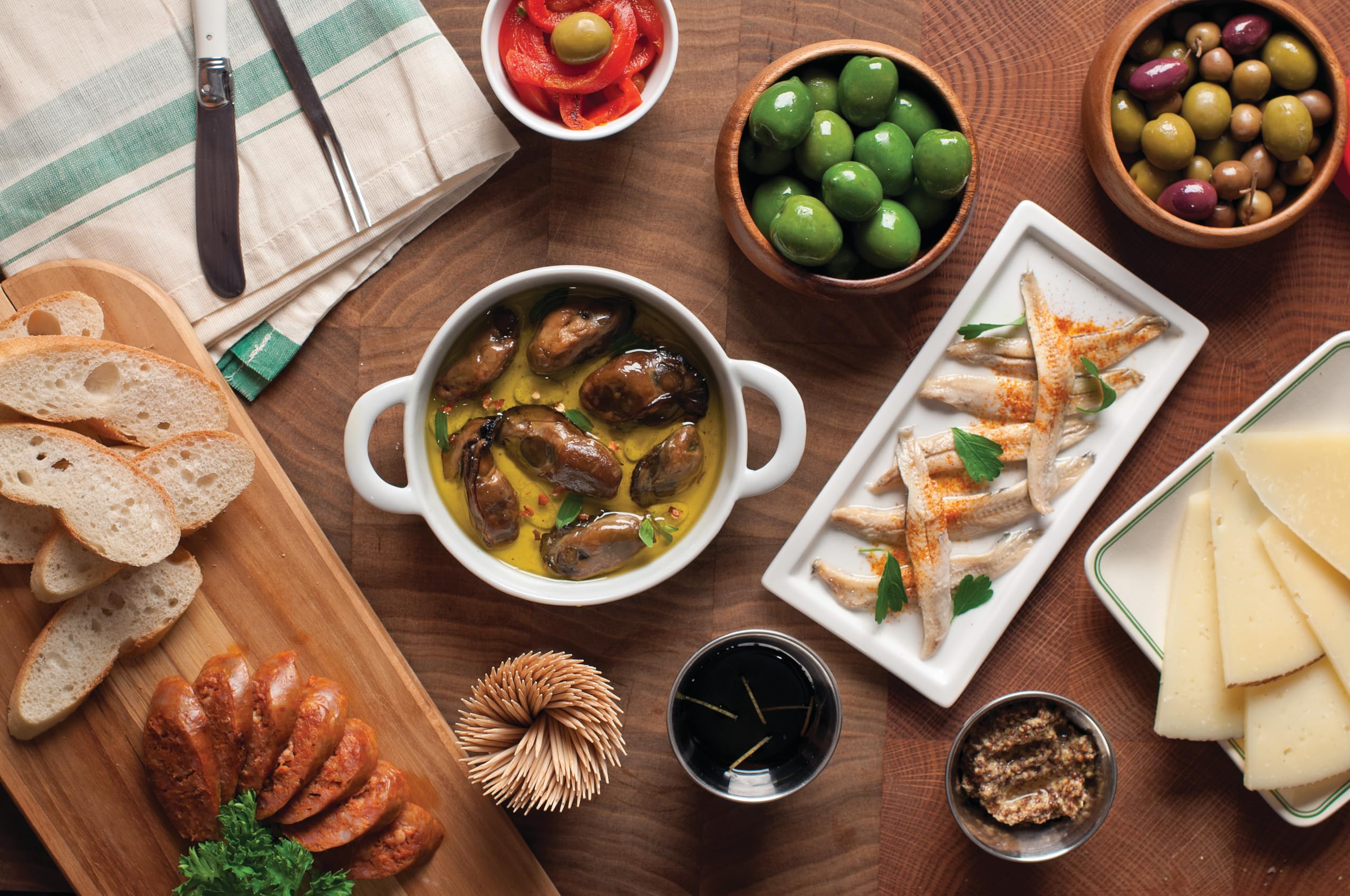 Roland Foods olives displayed on restaurant buffet proving service-ready versatility