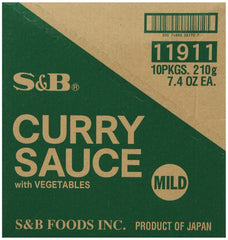 S&B close-up of curry sauce texture and vegetable pieces, appetizing consistency