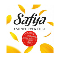 Safya pouring into a hot pan demonstrating high-heat cooking stability and neutral taste