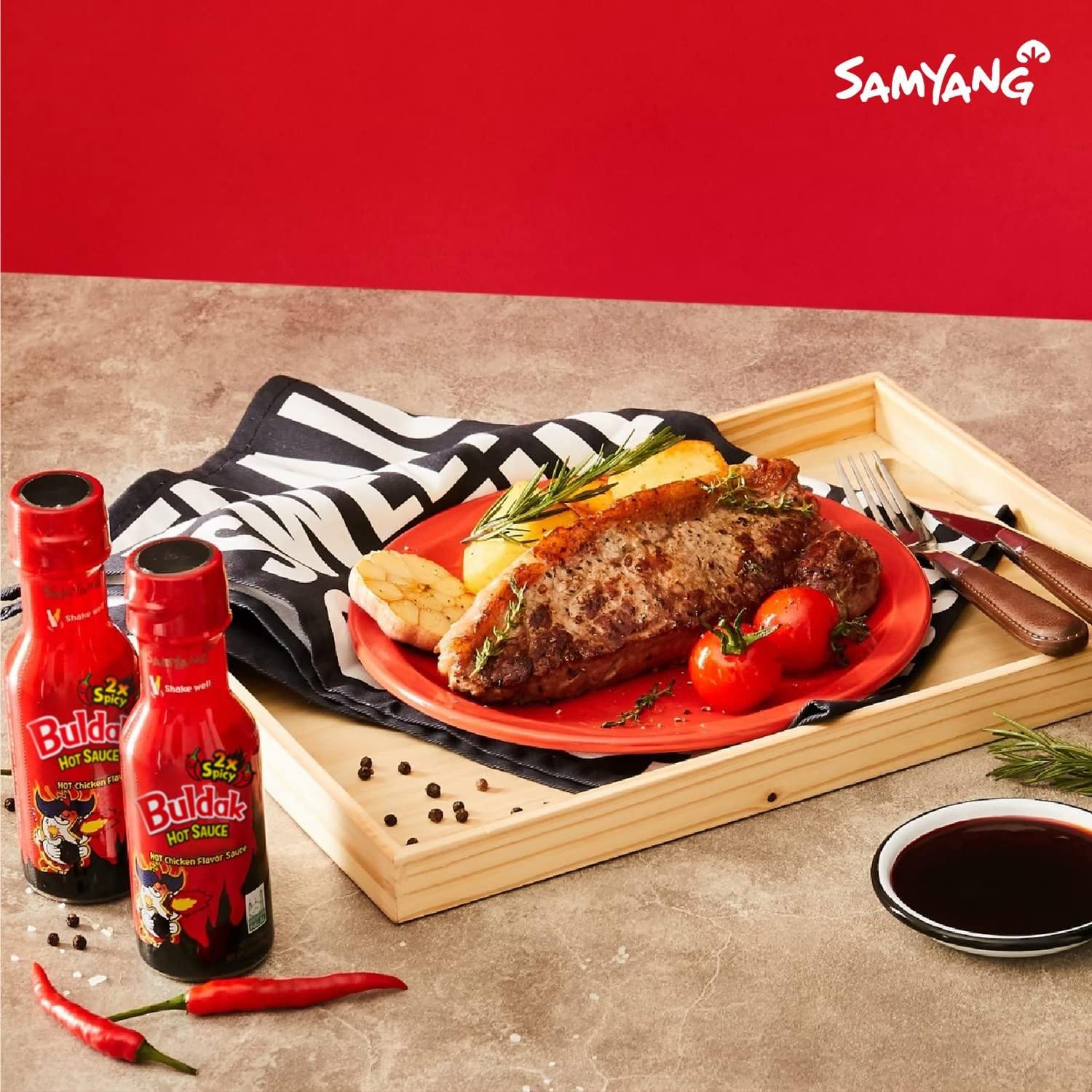 SAMYANG jar held in hand to show 200g scale and portion guidance