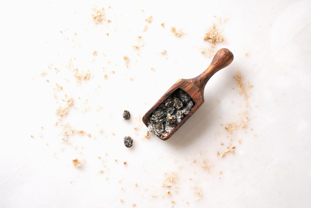 Sanniti capers stored in olive oil jar showing freshness preservation benefit