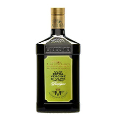 Sanniti olives on Fattoria di Maiano trees conveying organic estate provenance