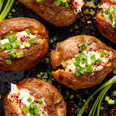 close-up of Sauer's pepper granules highlighting coarse texture and stronger flavor