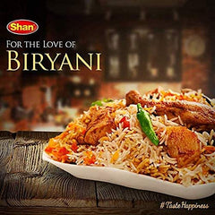 Shan close-up of the ground biryani masala showing texture and aroma boost