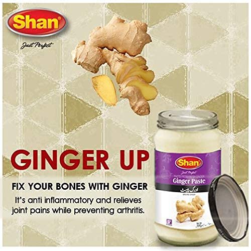 Shan ginger paste on spoon highlighting smooth texture and easy measuring