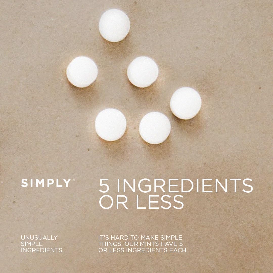 Close-up of a Simply Gum mint texture highlighting natural ingredients and pleasant mouthfeel