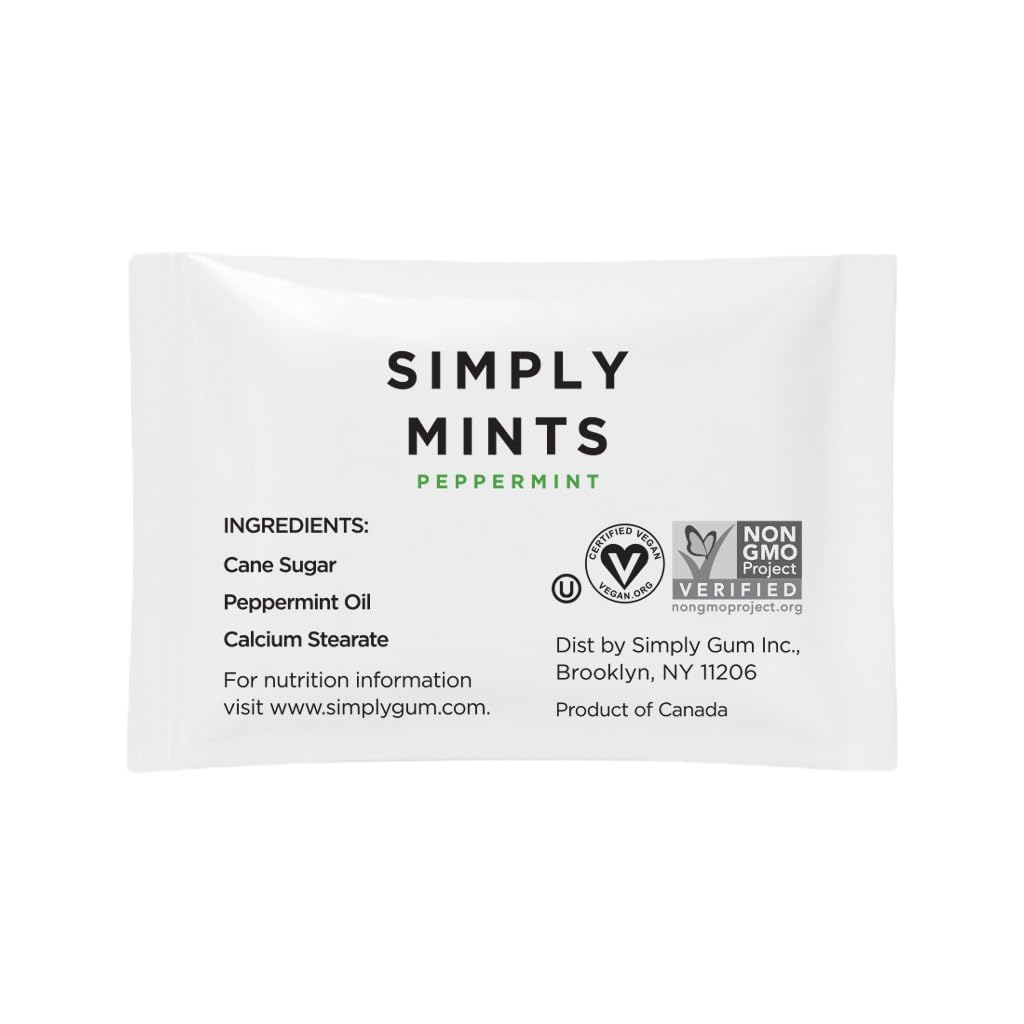 Simply Gum packets arranged in favor box at a wedding highlighting guest-ready presentation