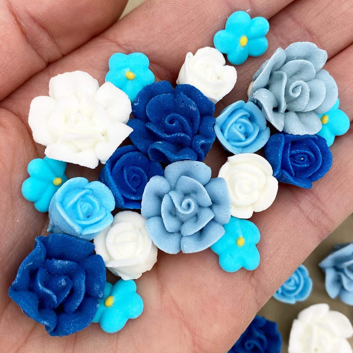 SIMPLY SUCRÉ front packaging showing 30 blue white flowers and neat jar — elegant presentation