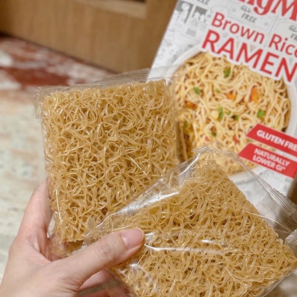 SingMee close-up noodle texture highlighting springy chew benefit