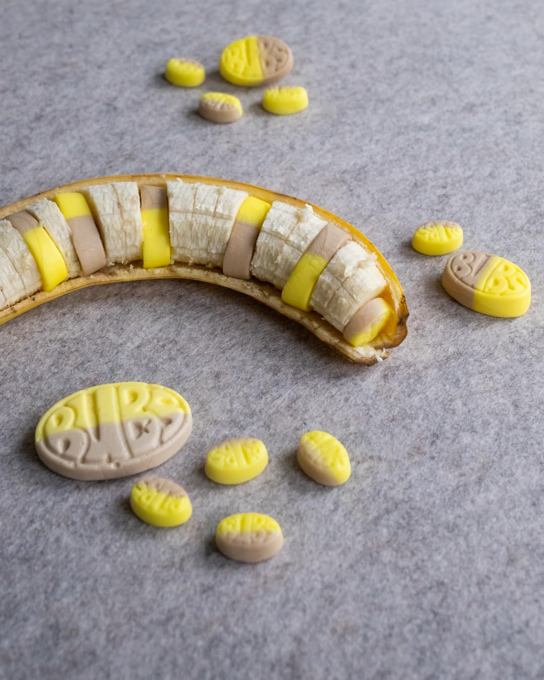 SkandyNova sour skulls detail showing tangy coating and playful shape