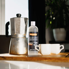 Smart for Life syrup being poured from bottle showcasing easy dosing