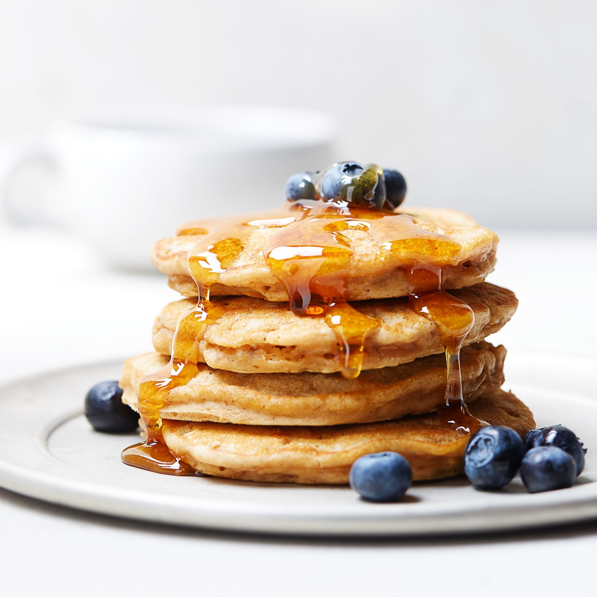 Smucker's close-up of syrup texture illustrates sugar-free taste benefit