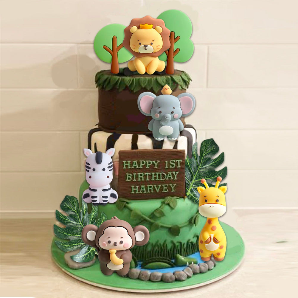 SONICEBUY toppers placed on a cake for size comparison, illustrating proper scale