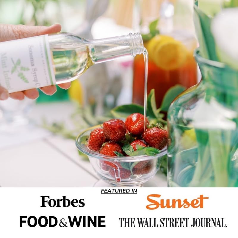 Sonoma Syrup Co syrup pour texture showing smooth consistency and mixability