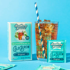 Southern Breeze close-up black tea leaves and natural flavor appeal