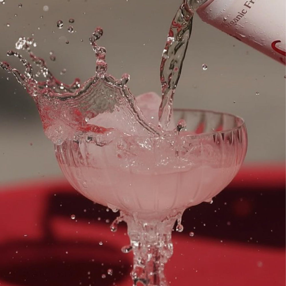 SOVÁNY splash of raspberry and water highlighting natural fruity texture