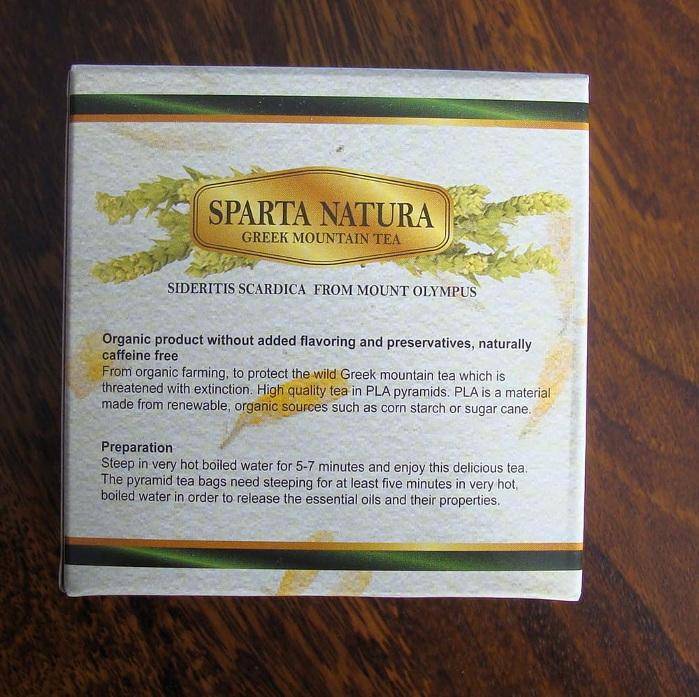 Sparta Natura spoon with tea showing portion size and brewing convenience