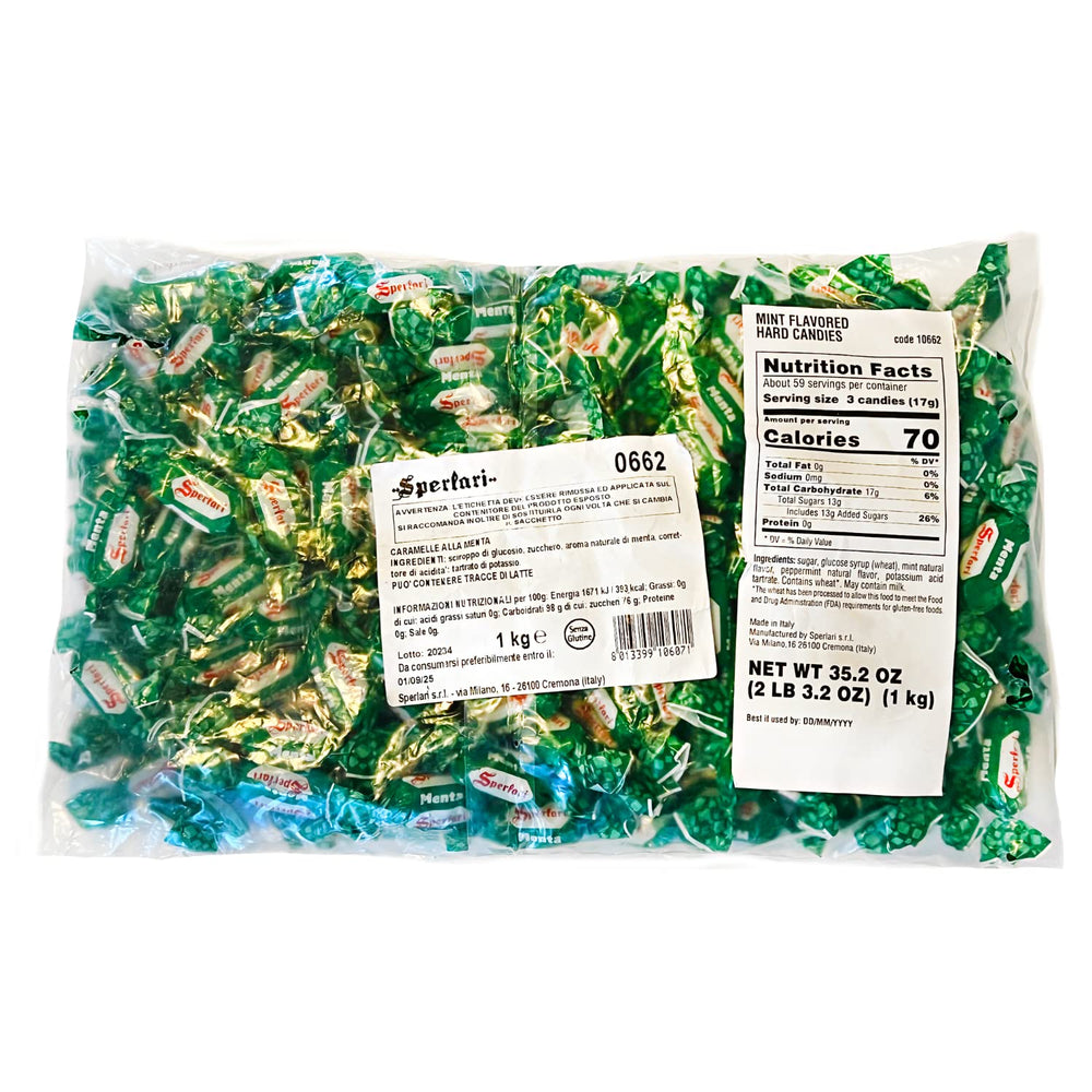 Close-up of individually wrapped Sperlari Menta pieces highlighting hygiene and portability