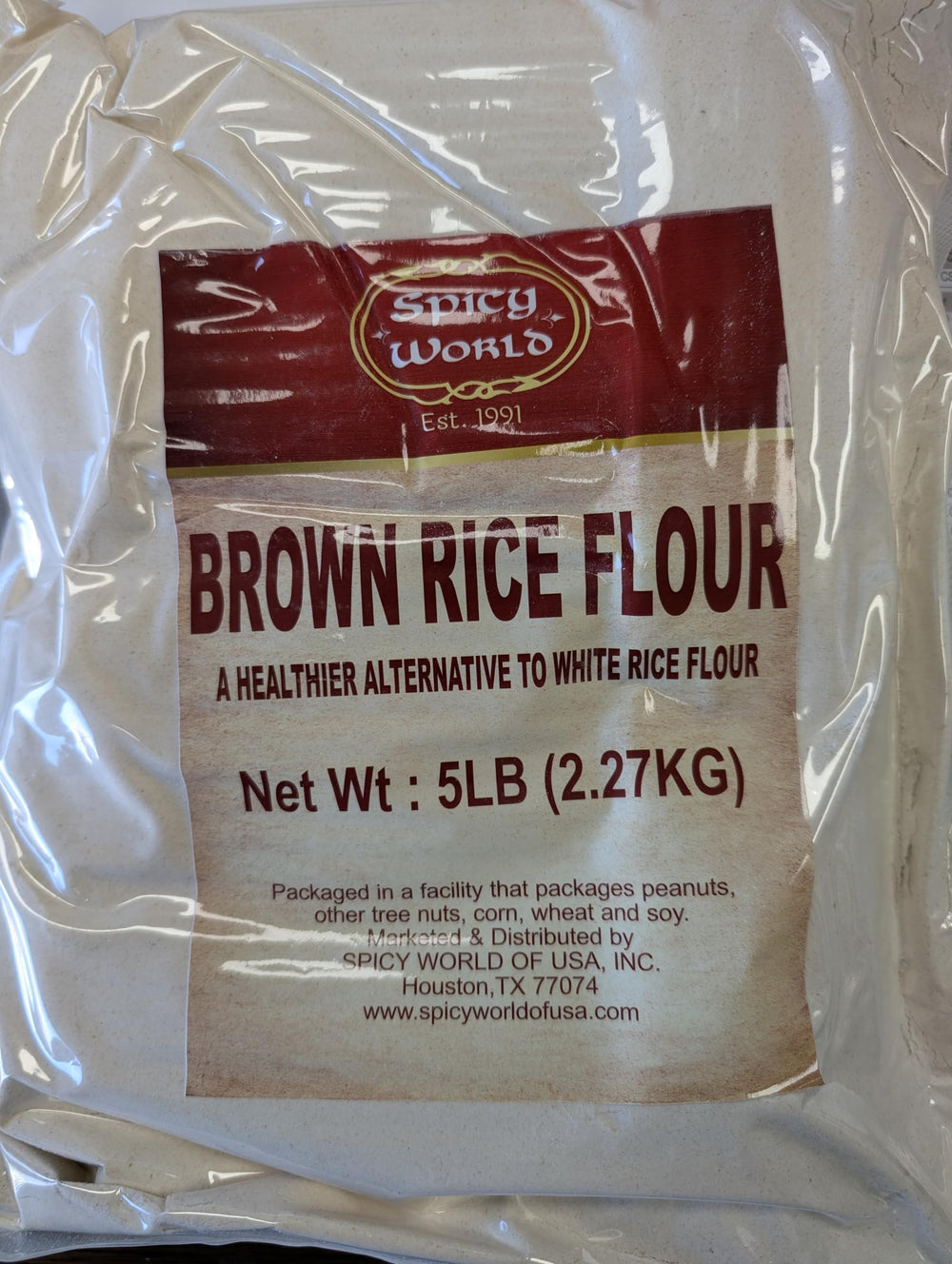 Spicy World fine brown rice flour closeup texture demonstrating smooth blend for baking