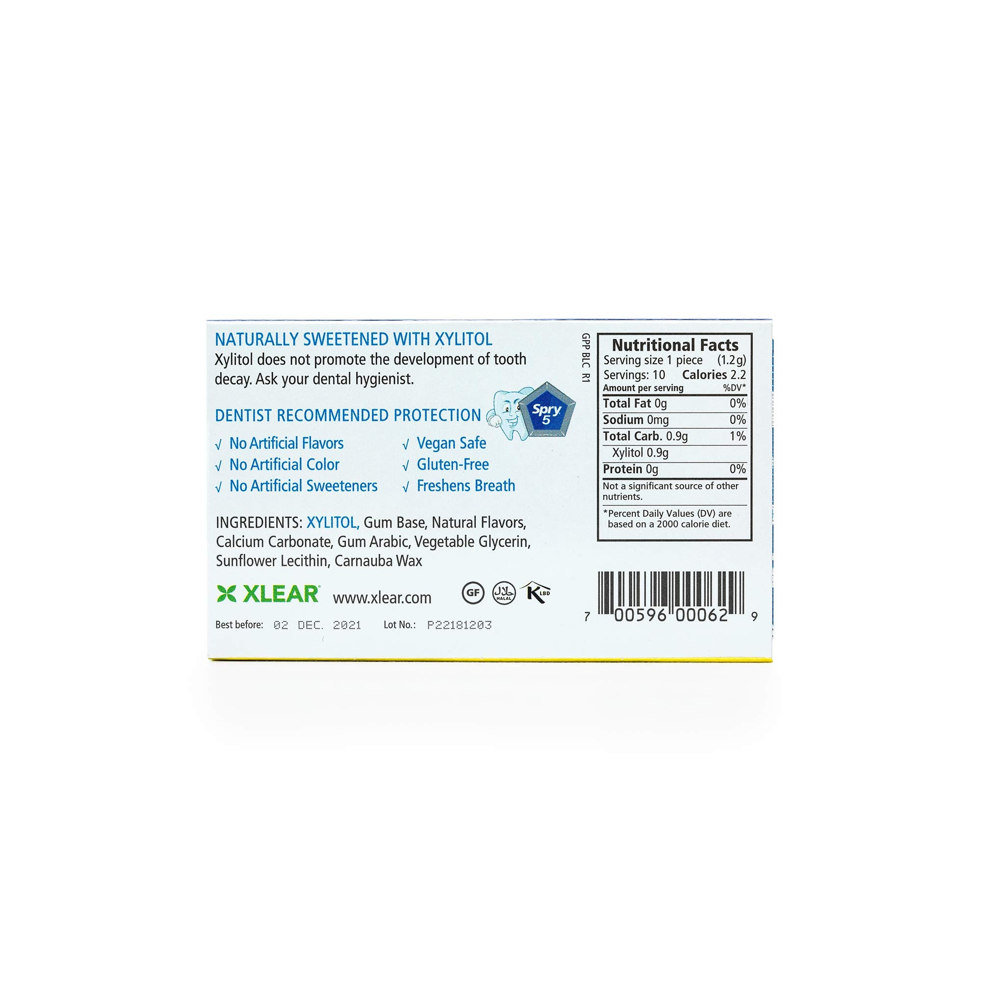Person reaching into bag to grab Spry gum blister card for convenient freshness
