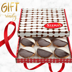Stern’s individually wrapped cookie close-up, keeps freshness for shipping