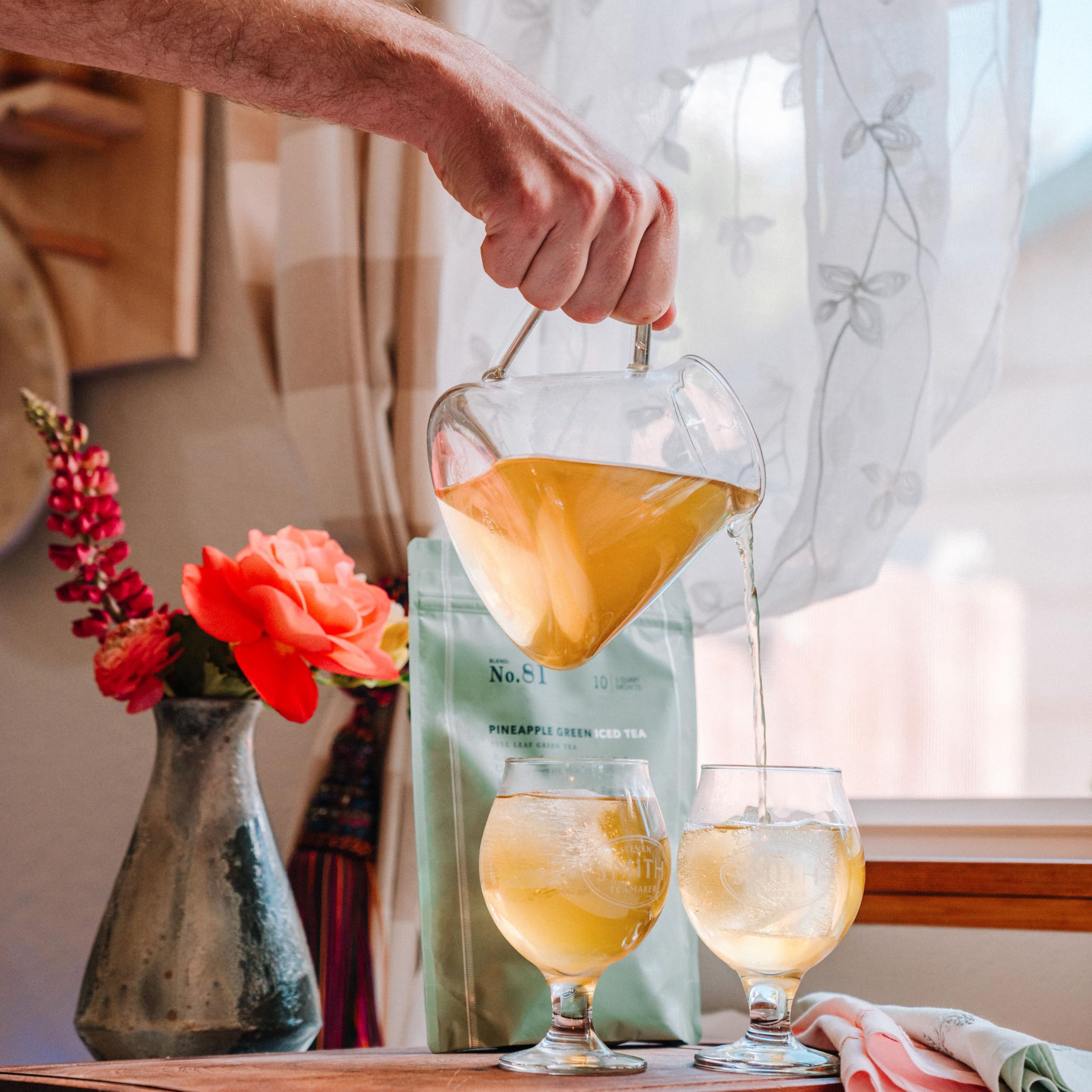 STEVEN SMITH TEAMAKER full leaf tea with pineapple and mango pieces highlighting tropical flavor