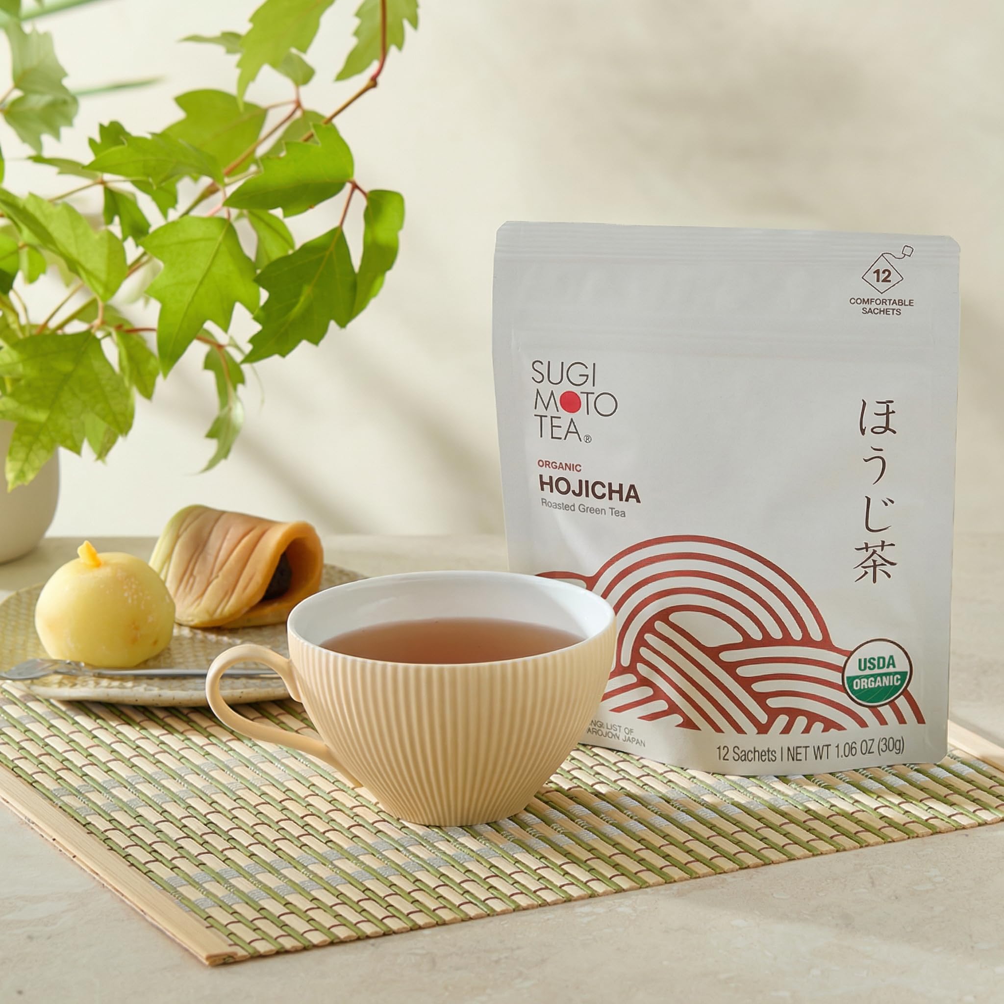 SUGIMOTO TEA tall glass of cold-brew hojicha, showcases refreshing chilled serving option