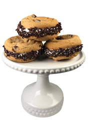 sweet eva’s sprinkles topping cupcake adding decorative chocolate crunch