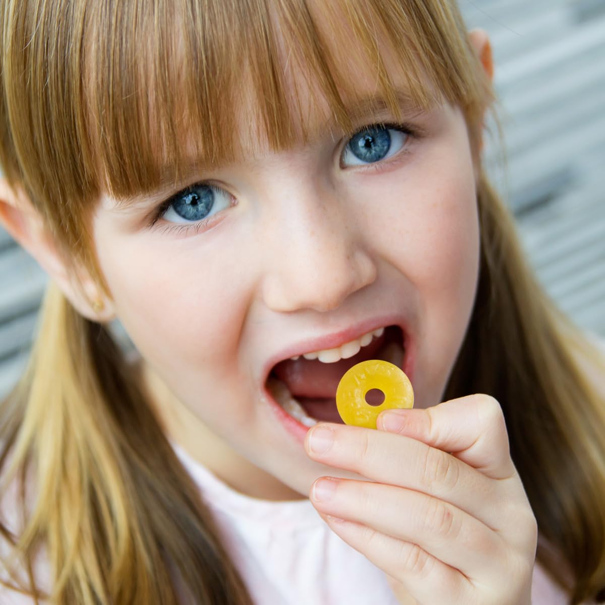 SWEETSIDE CANDY CO. prefilled favor bags illustrating convenient gifting and portioning