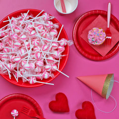 SWIRLEEY ball-shaped lollipop texture close-up showing swirl detail and benefit: longer-lasting treat