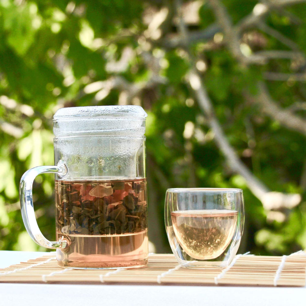 Tea & Trumpets teaspoon with leaves showing portion control benefit