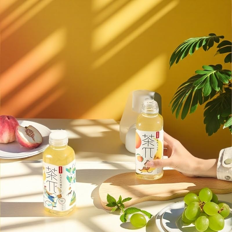 茶π bottle next to hand shows 16.9 fl oz size for portion clarity