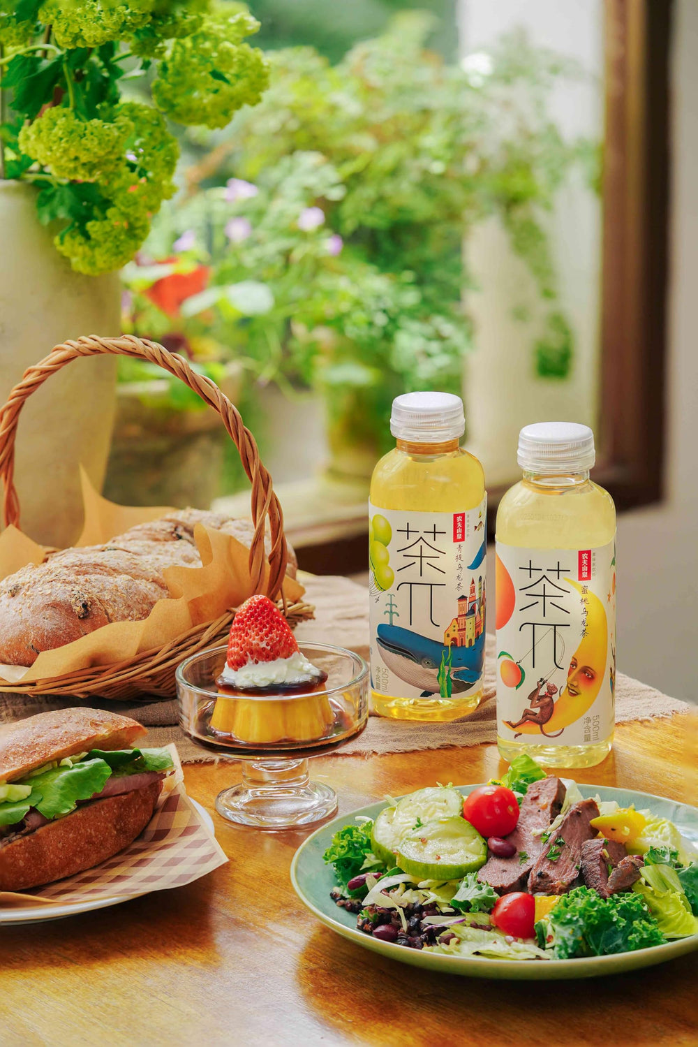 茶π closeup label displays ingredients and clean-no-color benefit