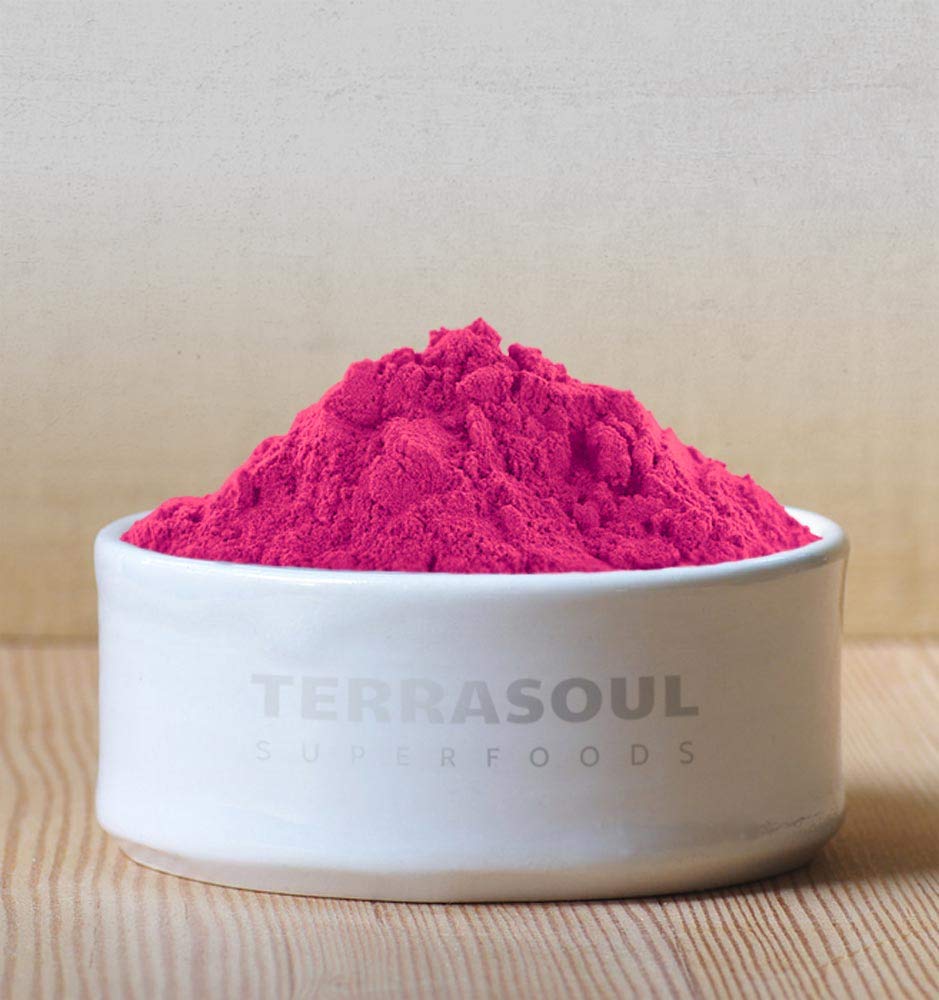 Terrasoul Superfoods smoothie bowl made with pitaya powder for vivid presentation
