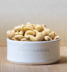 Terrasoul Superfoods cashews in a wooden bowl ready for snacking or cooking benefit