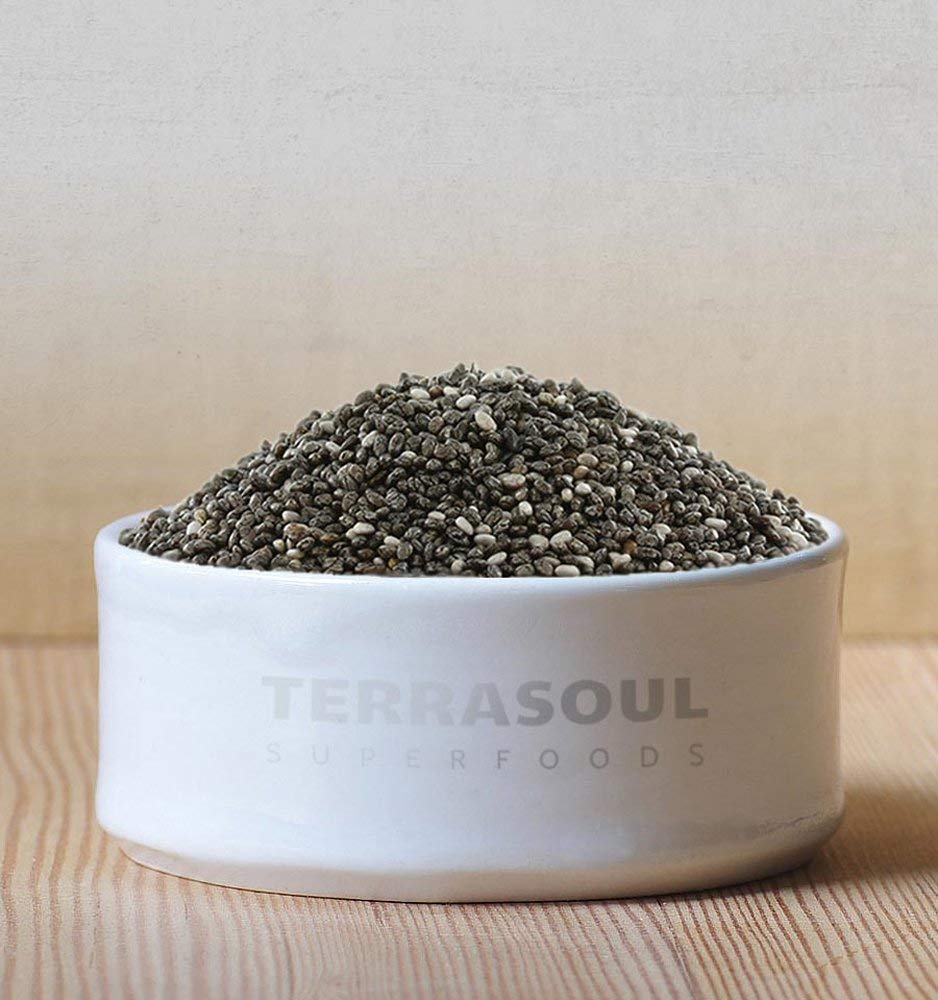 Terrasoul Superfoods chia pudding in glass showing creamy gel texture for satiating breakfasts