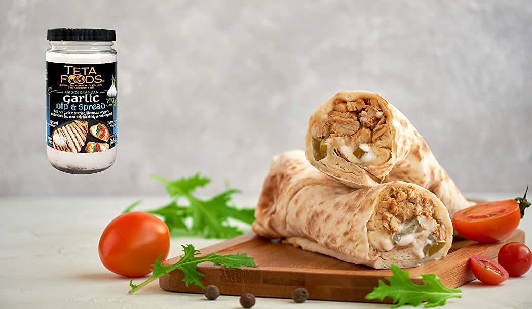 TETA FOODS fresh garlic cloves close-up highlighting natural ingredients