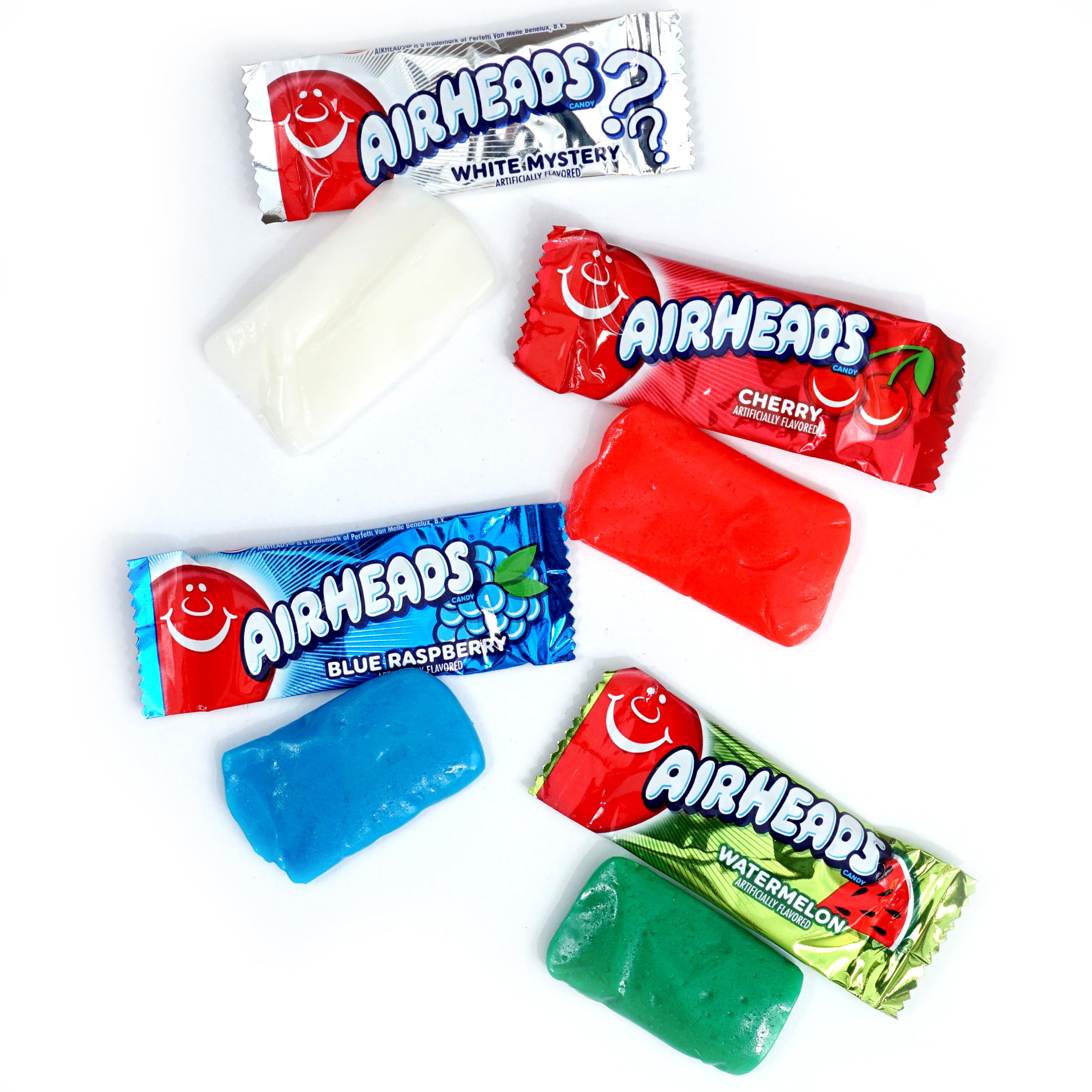 THE HAMPTON CANDY COMPANY mini bars in a lunchbox demonstrating convenient grab-and-go snacking