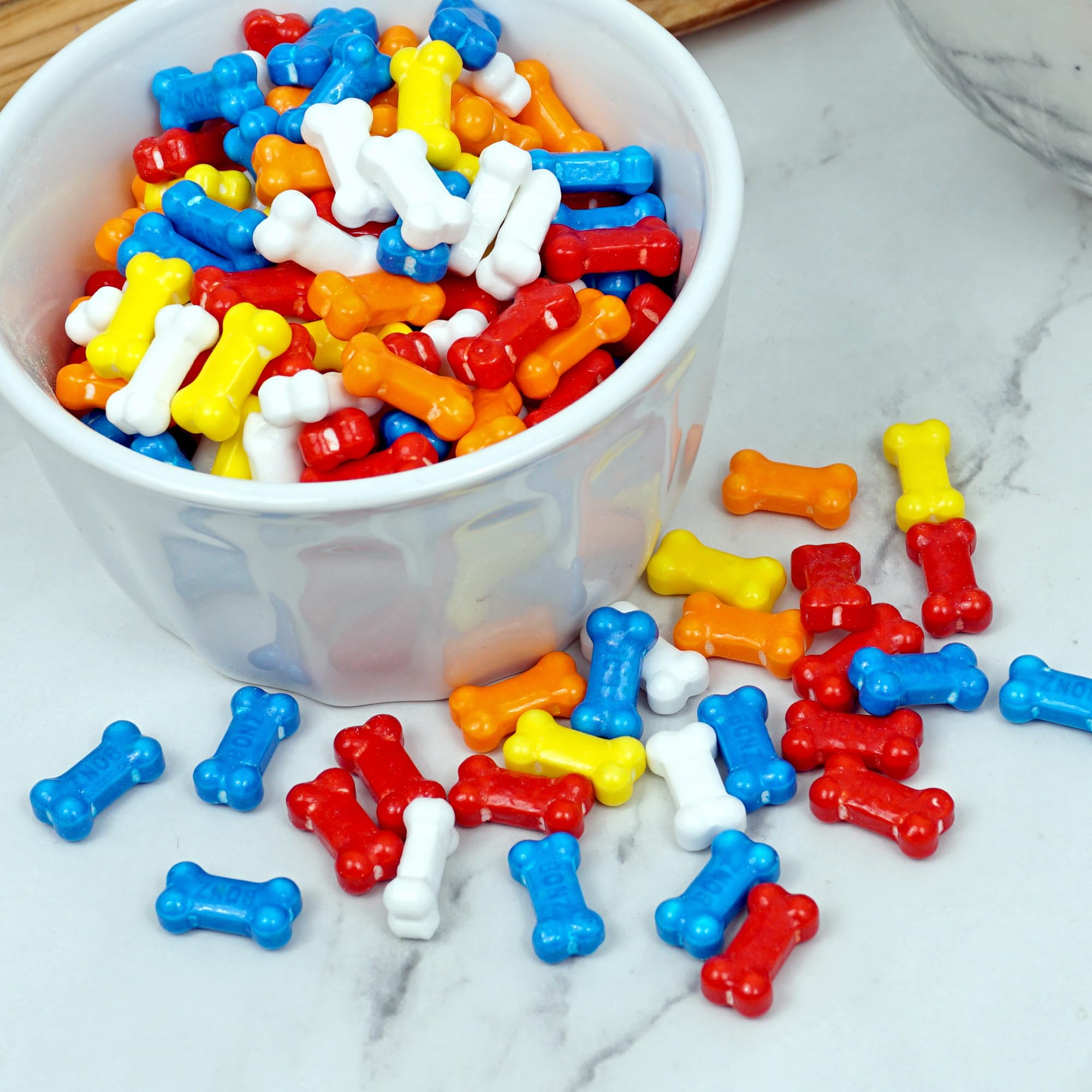 THE HAMPTON CANDY COMPANY assorted Bonz candies in a clear bowl offering vibrant display and easy serving