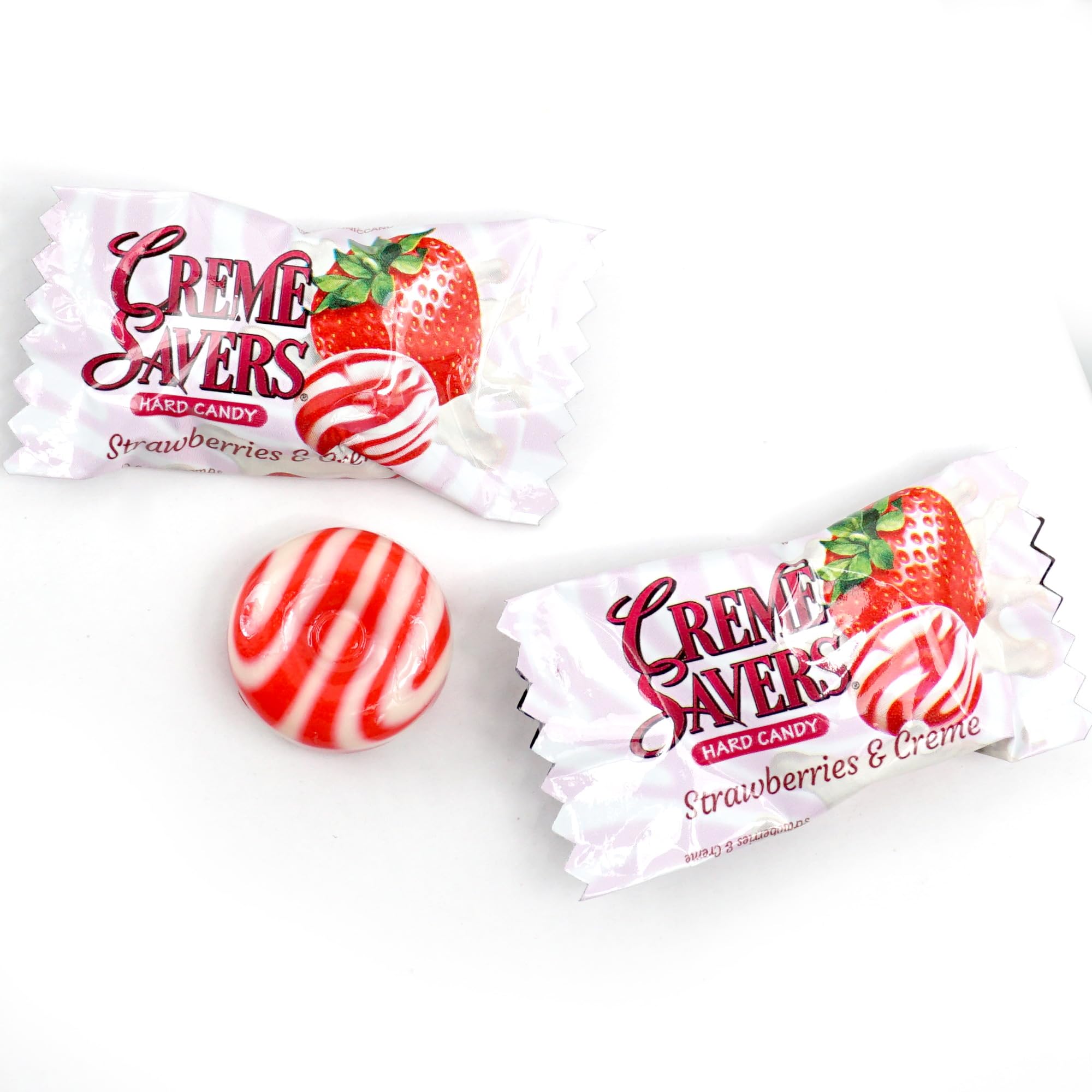 THE HAMPTON CANDY COMPANY close-up of Strawberries & Cream candy texture, highlights smooth cream layer