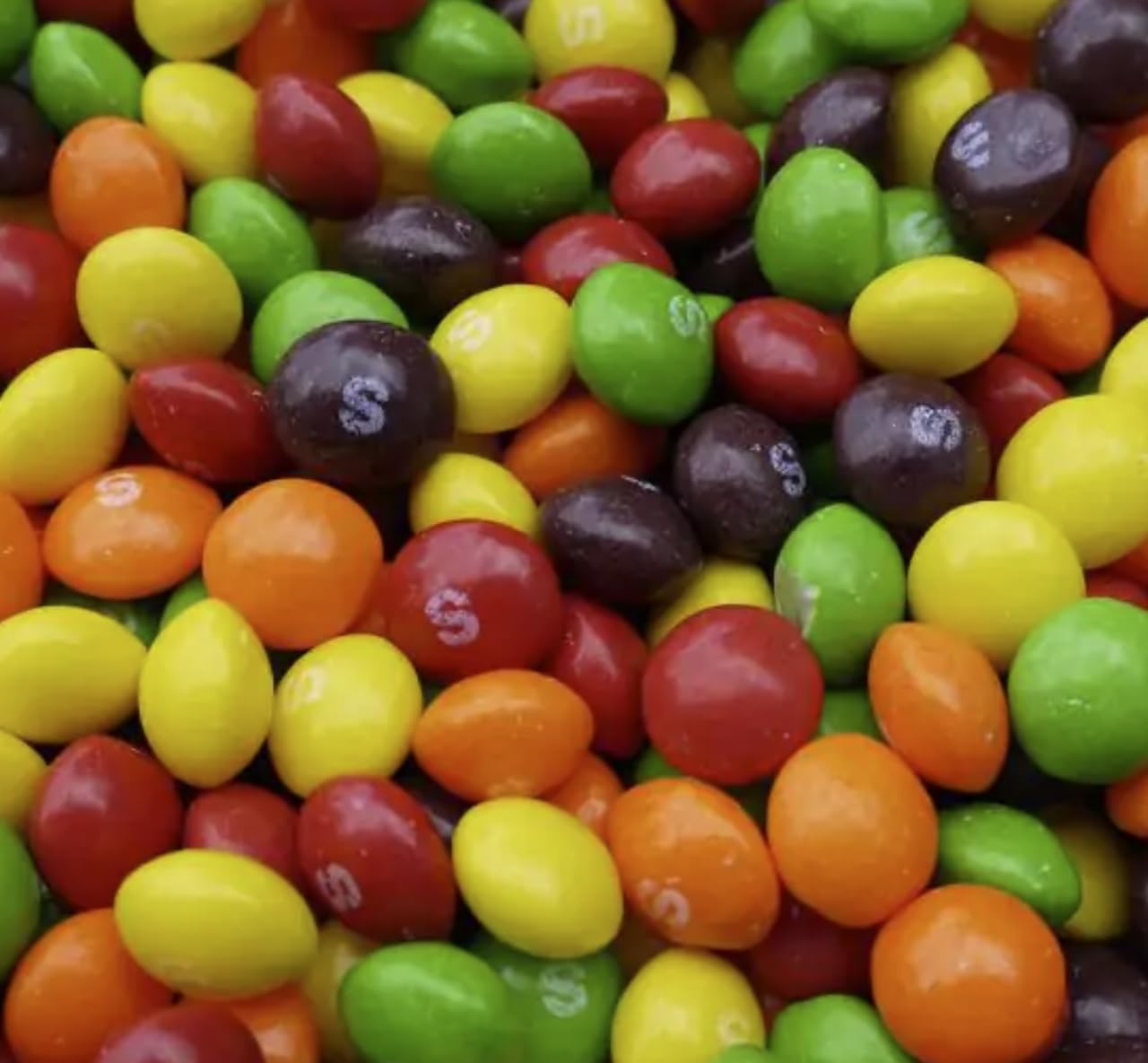 THE HAMPTON CANDY COMPANY bag next to ruler demonstrates scale and quantity
