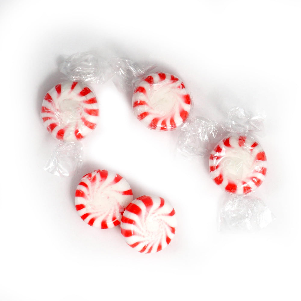 THE HAMPTON CANDY COMPANY bowl full of Starlight mints showing easy grab-and-serve appeal